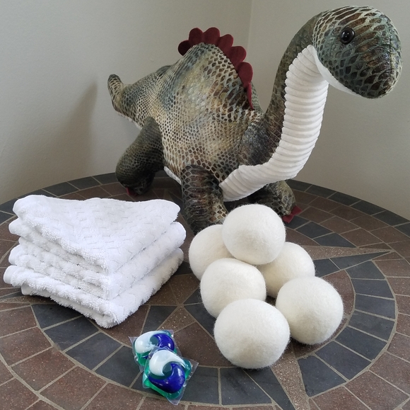 NIP Organic Wool Dryer Balls Set of 6 - Picture 4 of 4